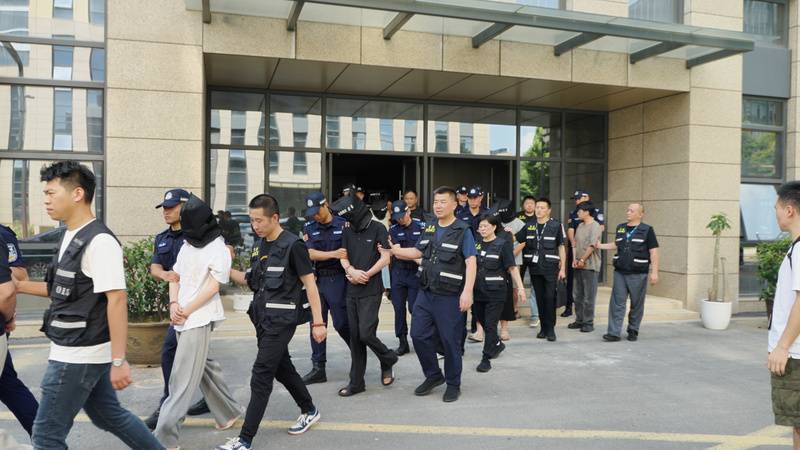 南京警方破获特大封建迷信诈骗案：92名嫌疑人落网，1400余名群众受骗