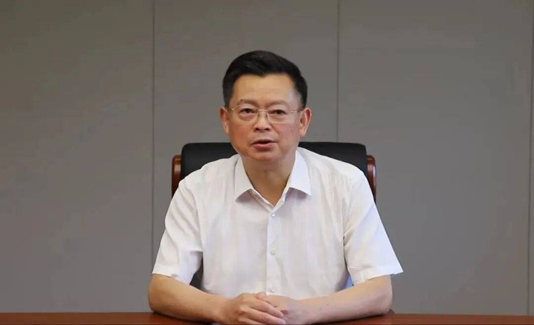 中共中央批准,开除张建华党籍