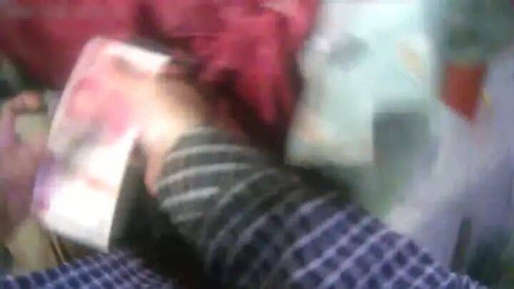 扬州一女子刷短视频惹祸:偷偷去银行取了6万现金,结果……