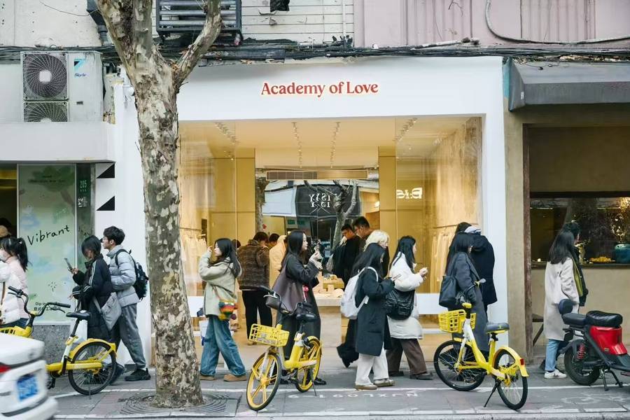 法国人在上海开店,只卖白色衣服竟然火了丨上海滩上洋掌柜