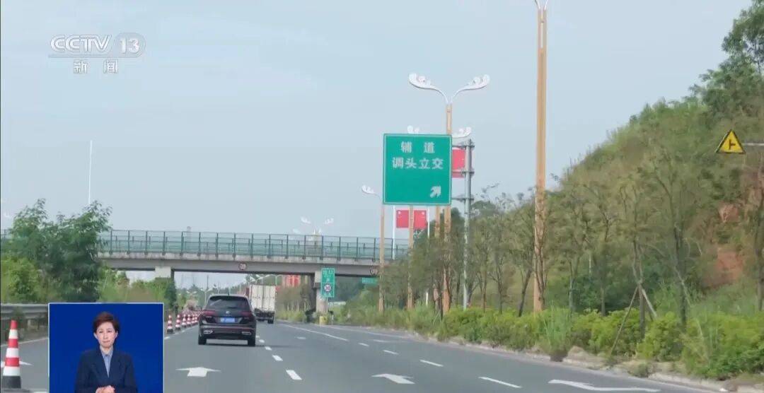 央视披露:男子在网吧厕所墙上看到“高薪日结5000-20000”广告,即将出境时被警方拦下